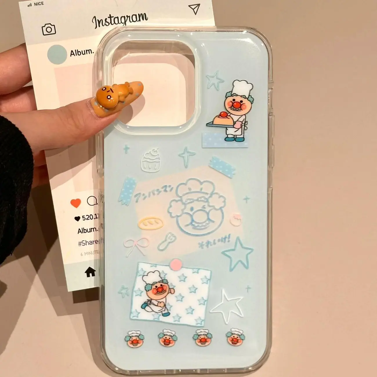 韓国風インスタブルーシェフおじさん漫画風可愛いスマホケース  - Phone Cases Kawaii のレビューと価格