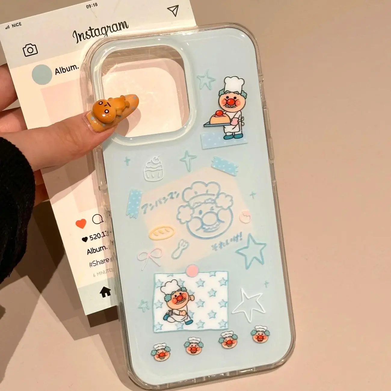 韓国風インスタブルーシェフおじさん漫画風可愛いスマホケース  - Phone Cases Kawaii のレビューと価格