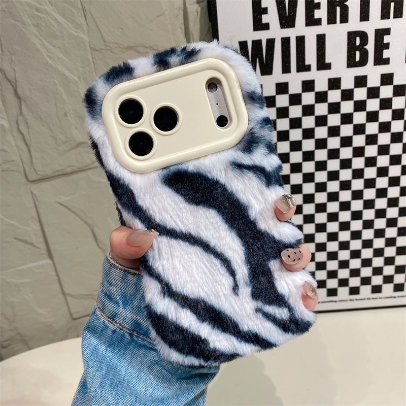 豪華なゼブラ柄ふわふわプラッシュスマホケース iPhone  - Phone Cases For Iphone 15 のレビューと価格